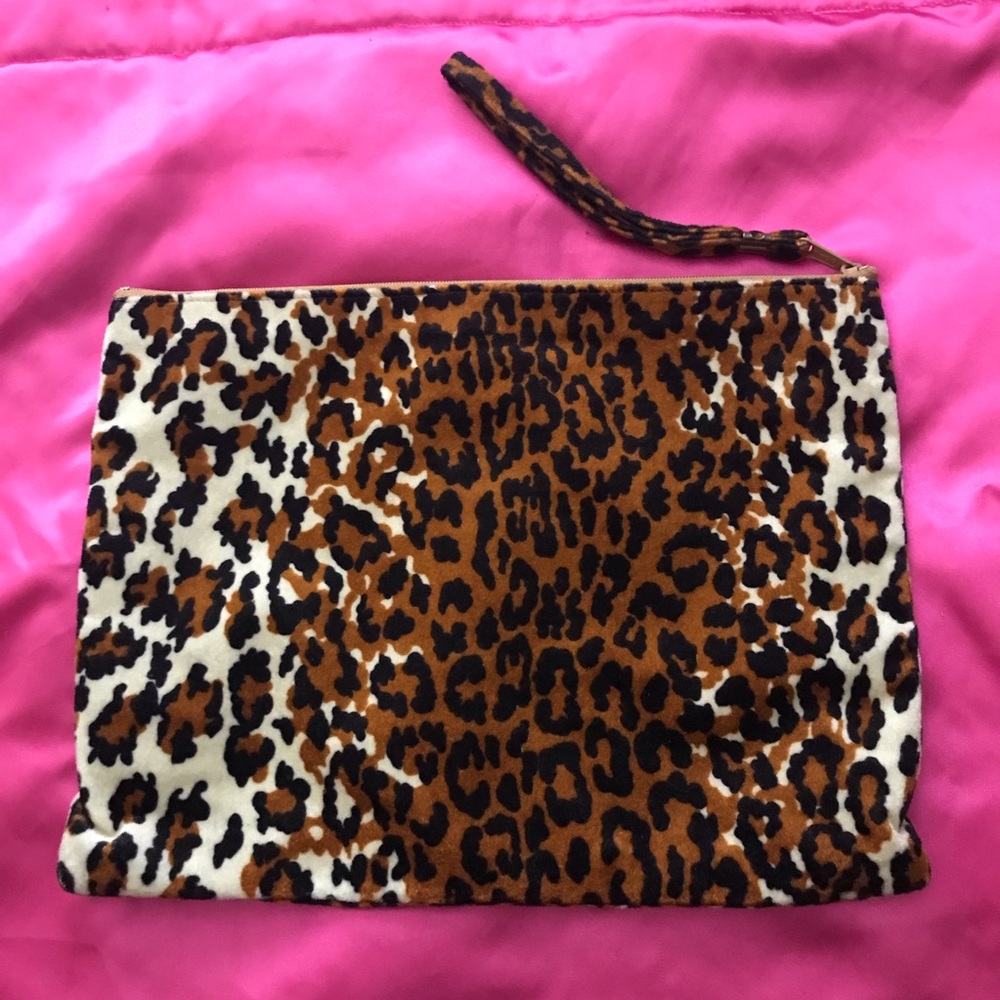 🟦Woman’s Vintage Faux Leopard Print Clutch Brown/Black Leopard Print Wristlet